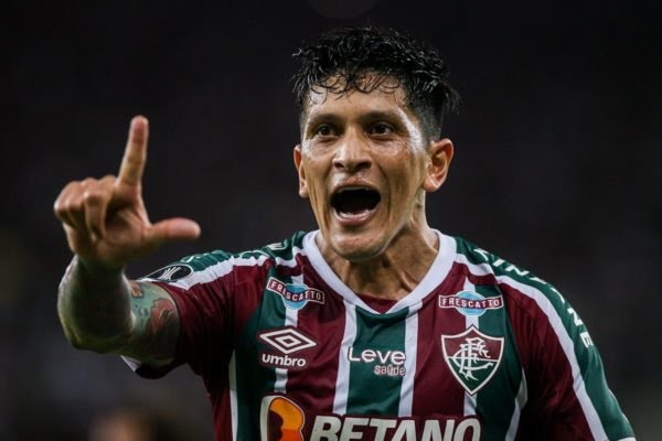 Cano volta à Argentina como protagonista e fará 100 jogos pelo Fluminense em sua terra natal