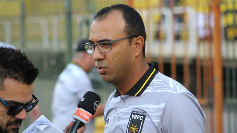 Treinador do Botafogo-PB aponta erros do time depois do empate com o Floresta-CE pela Série C