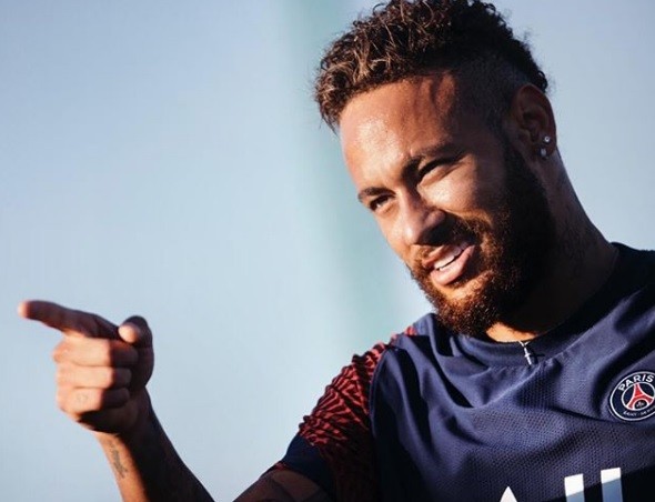 Neymar se reapresenta no PSG, mas é dúvida para amistosos
