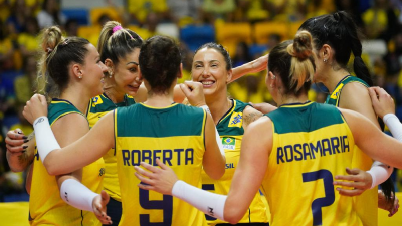 Em Recife, seleção feminina vence Peru e conquista o 23º título do Sul-Americano
