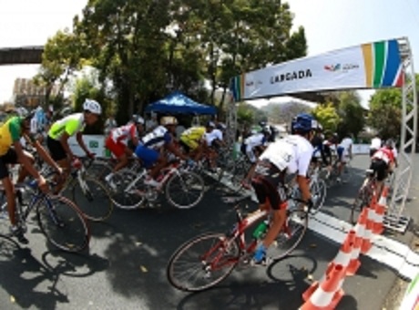 Henrique Avancini é campeão mundial de ciclismo mountain bike maratona