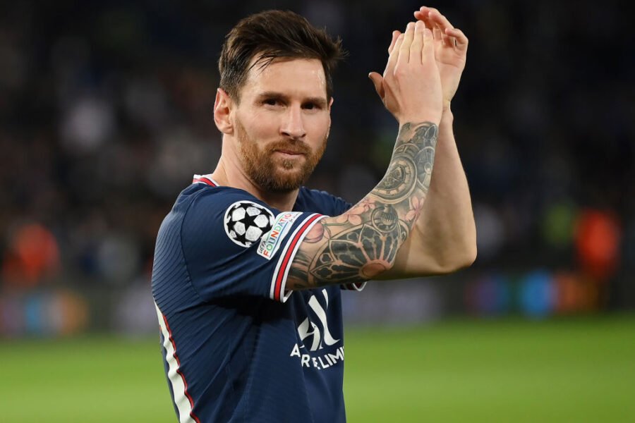Ex-craque alemão critica Bola de Ouro para Messi: “Uma farsa”