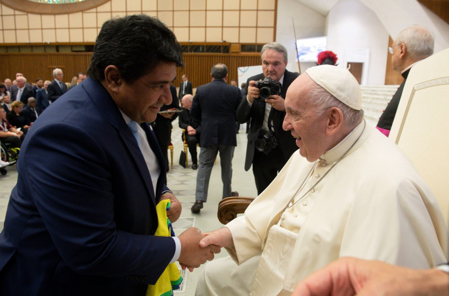 Presidente da CBF agradece apoio do Papa Francisco ao esporte