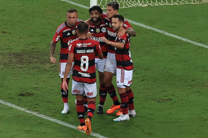 STJD denuncia Flamengo, Bruno Henrique e Gerson por expulsões e confusão no jogo contra o Santos